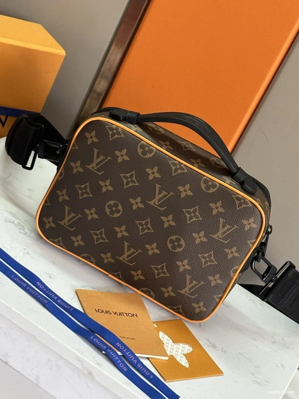 WIS VUITTON MESSENGER LOCK LOUIS S 0827